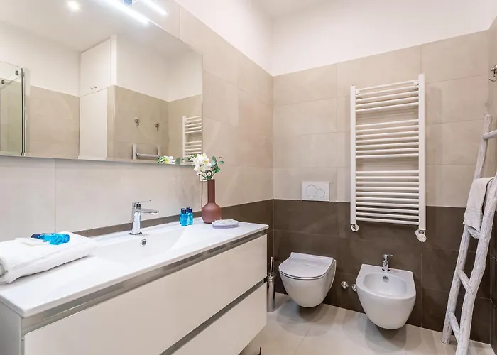 Iflat New Cozy Retreat Near The Colosseum Roma